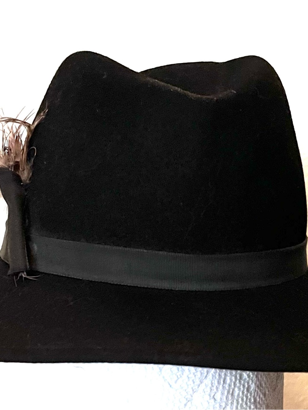 Vintage Cello Women’s Black Felt Fedora with Ribbon and Feather